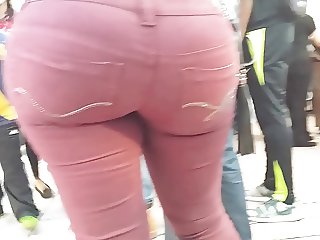 Candid PAWG in jeans