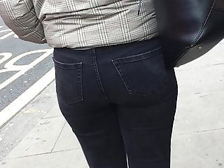 London Fuckdoll in skinny jeans (Cum all over herass)Uk chav