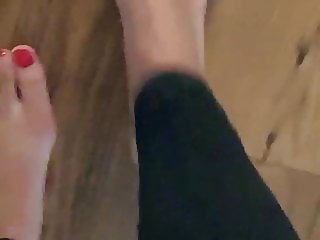 Redbone sexy toes