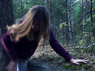 I fucked a stranger in the woods to help her – public sex