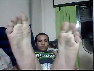 straight male feet on webcam