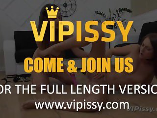VIPissy - Fetish games for pissing lesbians