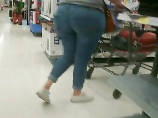 PAWG jeans huggin that ass