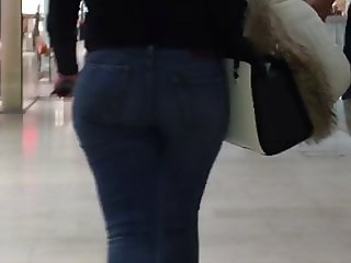 Pefect blue jeans ass